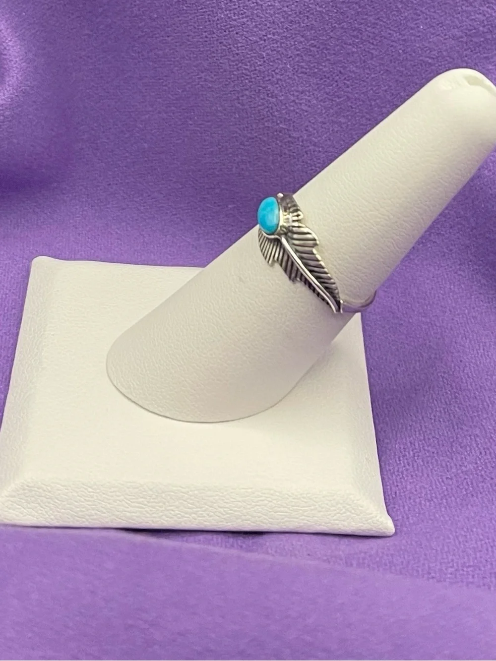 Vintage .925 Sterling silver dainty turquoise ring size 7